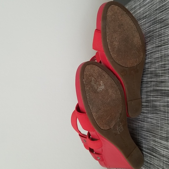 BCBG strappy heels wedges sandals - Picture 7 of 8